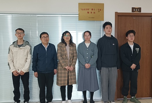 1711280575.jpg 合影.jpg