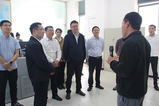 1711793384.jpg 1参观飞行服务站.jpg